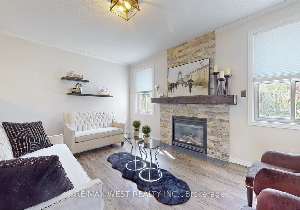 56-livia-herman-way-n-barrie-ontario-s12866768