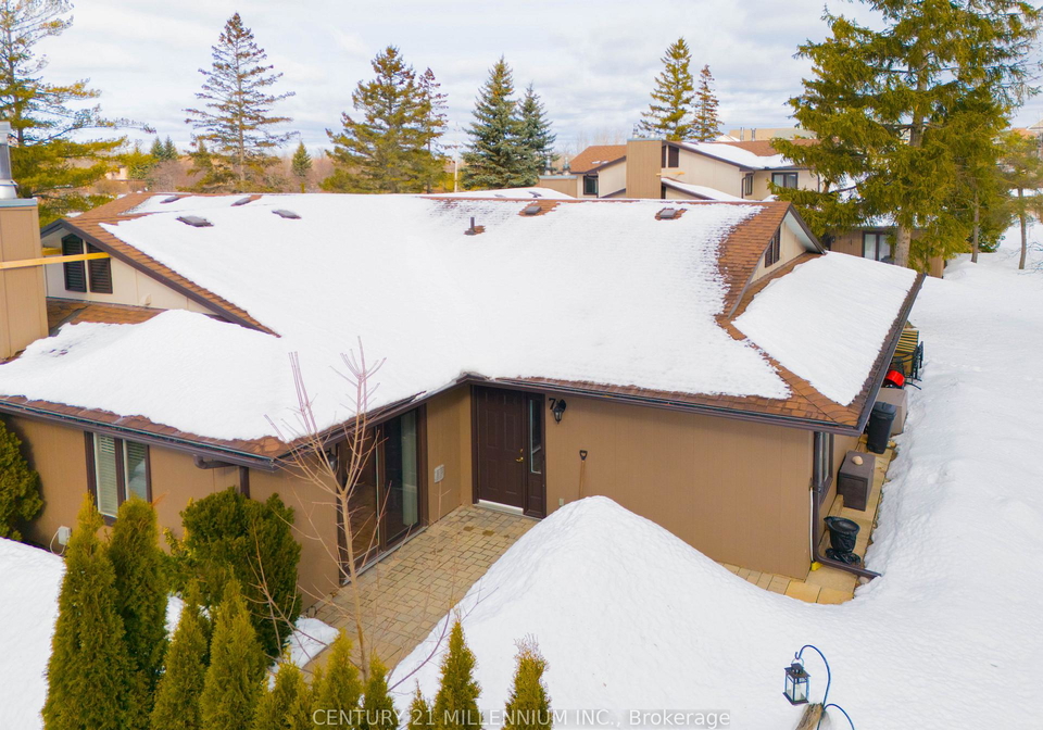 trafalgar-road-collingwood-ontario-s12868108