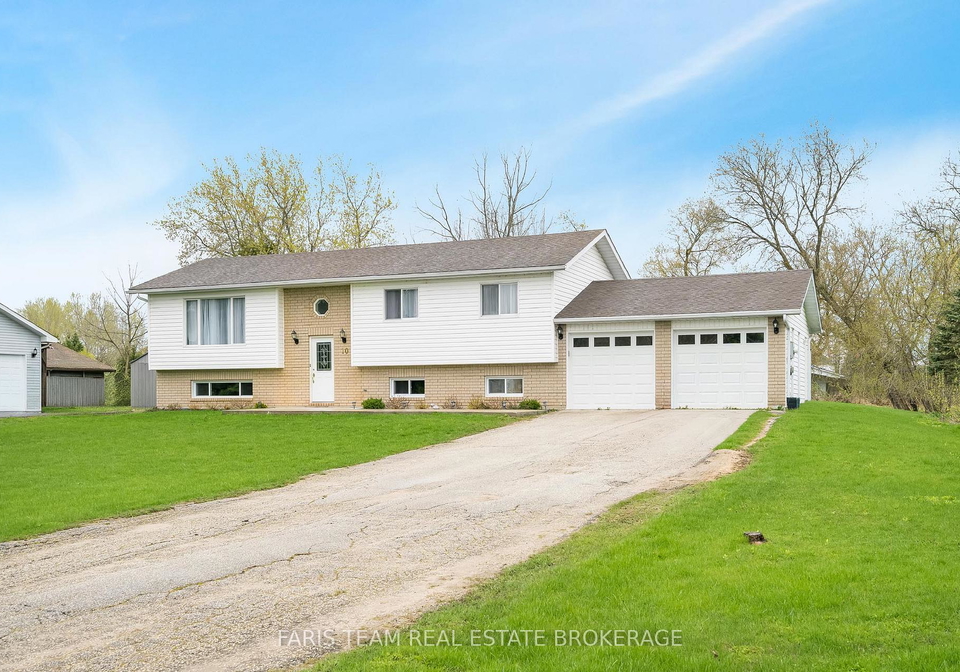 10-surrey-lane-clearview-ontario-s12869712