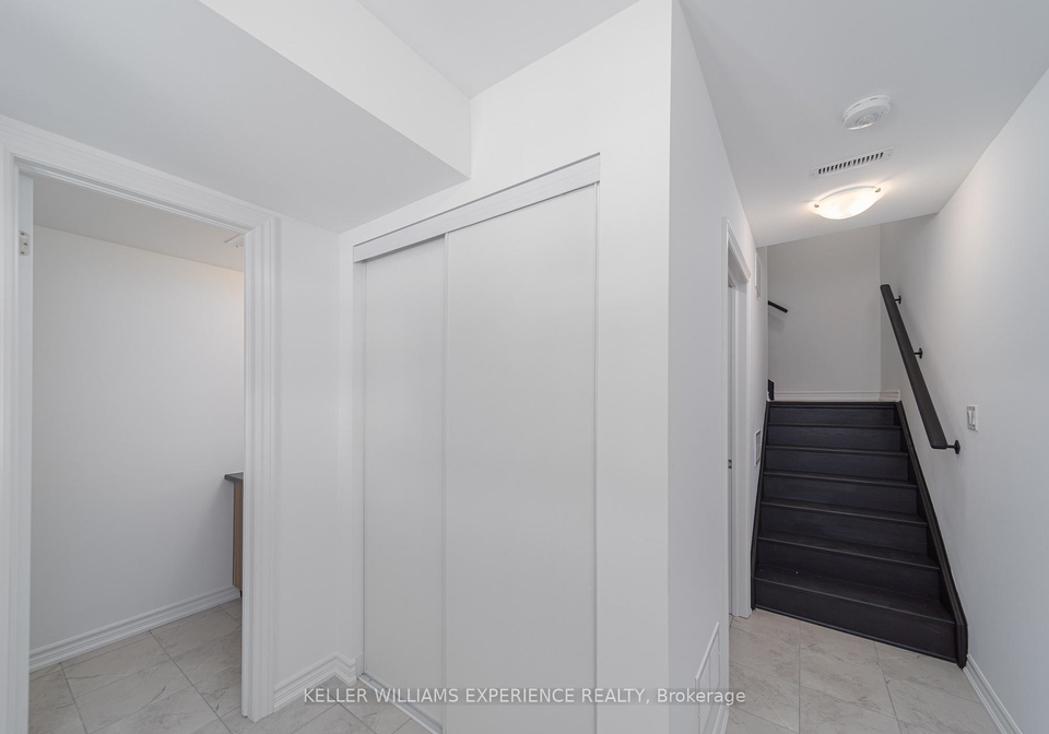 42-hay-lane-barrie-ontario-s12872440