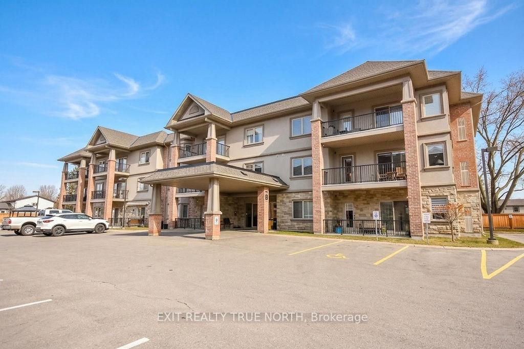 19b-yonge-street-n-springwater-ontario-s12875808