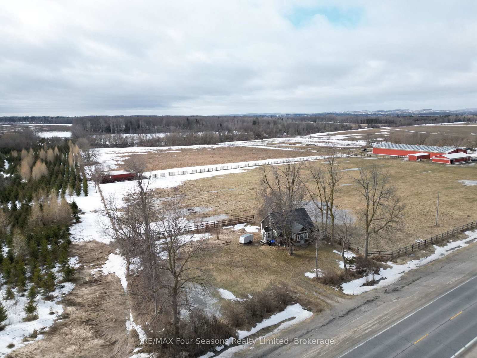 6677-26-highway-clearview-ontario-s12876970