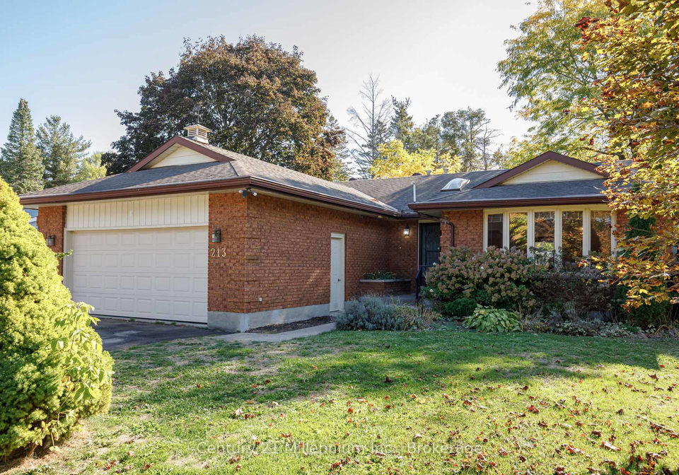 213-jane-street-clearview-ontario-s12877204