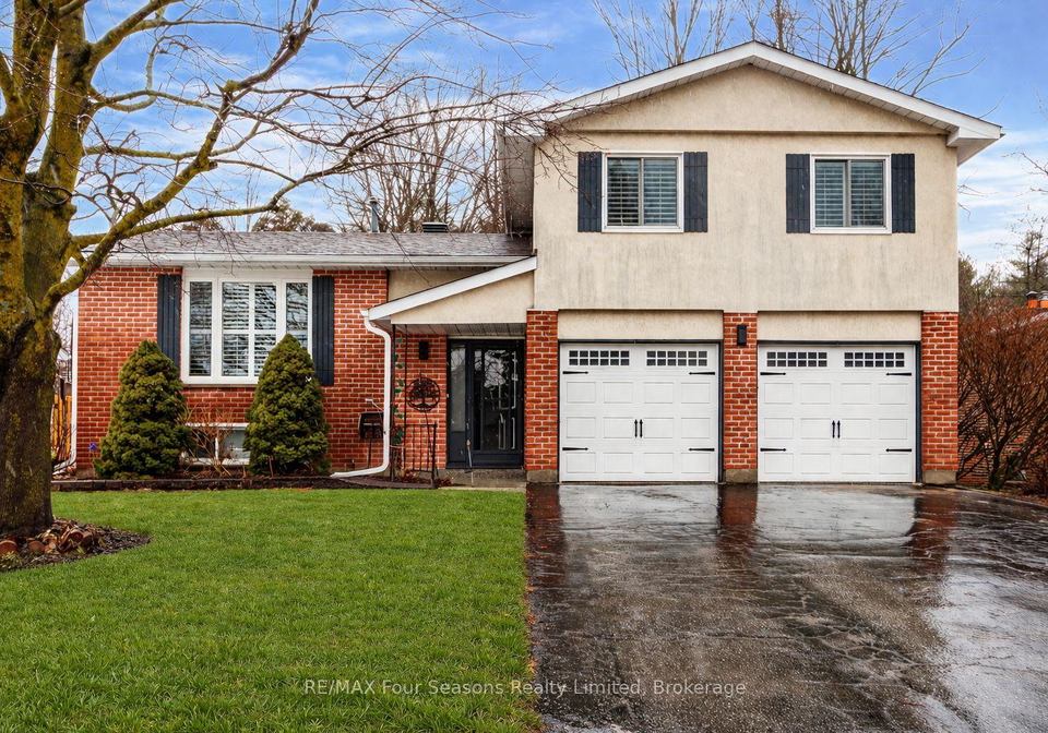 218-datas-drive-clearview-ontario-s12879146