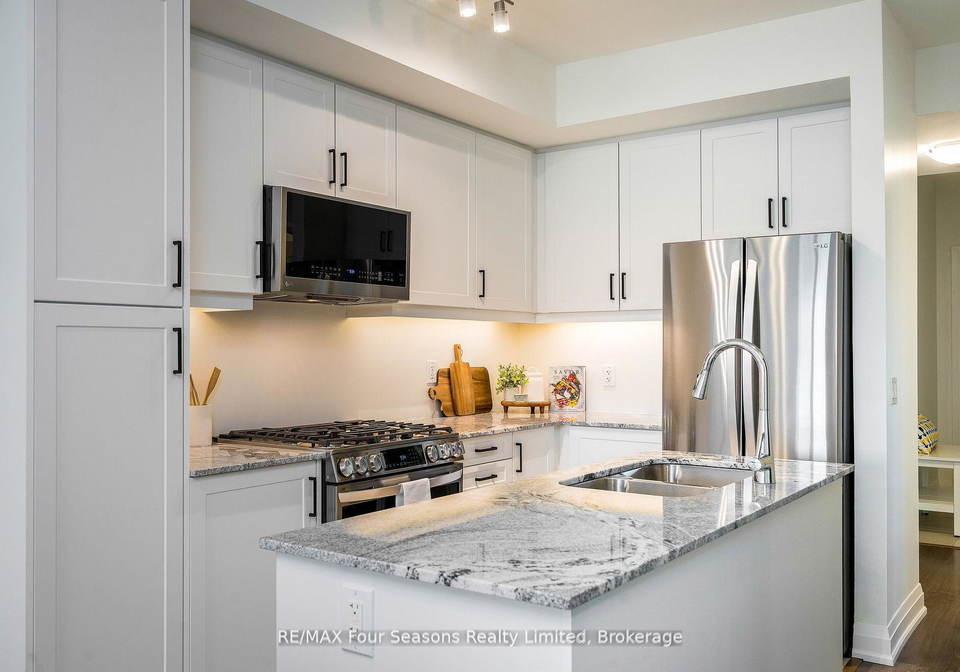 17-spooner-crescent-collingwood-ontario-s12880638