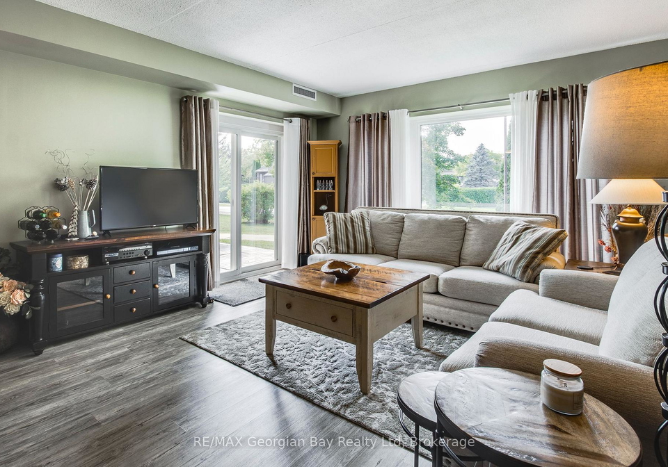 11-beck-boulevard-penetanguishene-ontario-s12881848