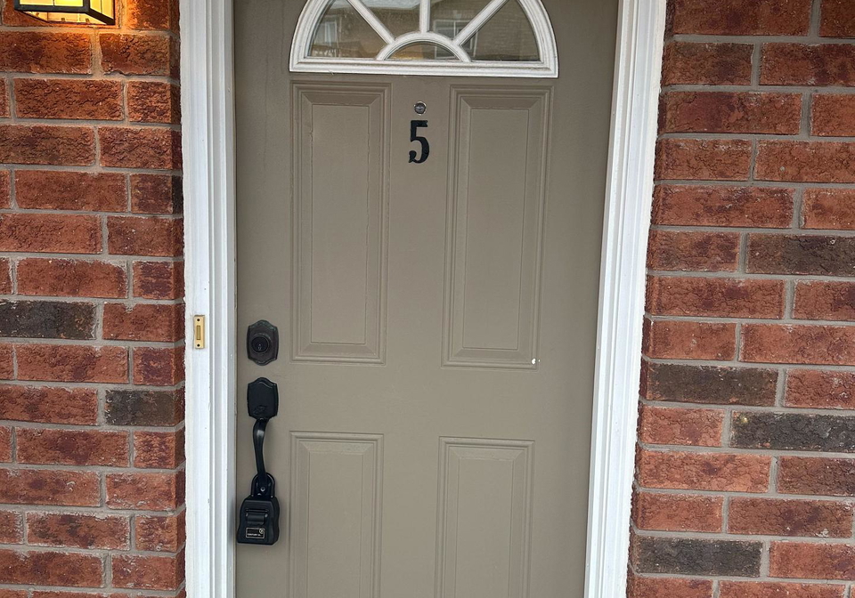 8goodwin-drive-barrie-ontario-s12884132