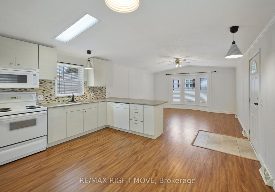 4041-ash-crescent-severn-ontario-s12885576