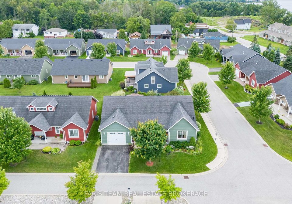 1-bay-moorings-boulevard-penetanguishene-ontario-s12885784