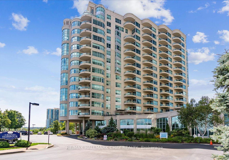 2-toronto-street-barrie-ontario-s12889694