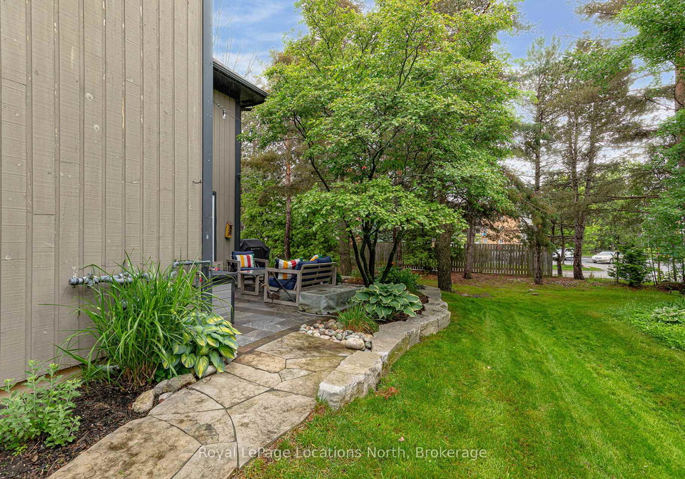 423-mariners-way-collingwood-ontario-s12894716