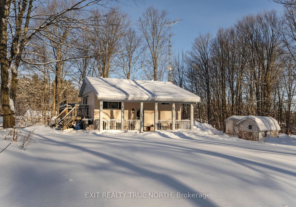 8-robin-court-tiny-ontario-s12896442