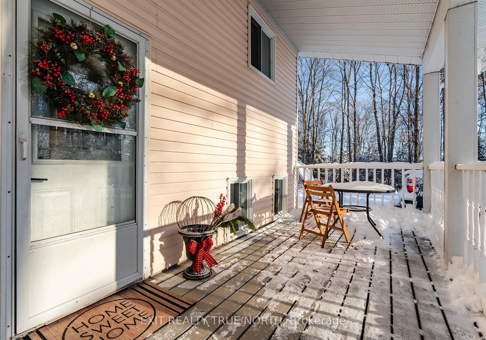 8-robin-court-tiny-ontario-s12896442