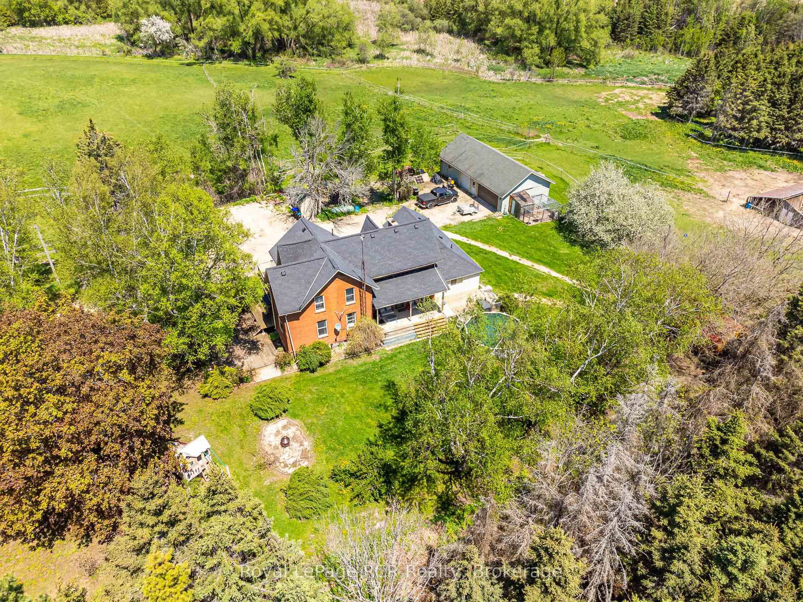 2553-county-road-42-clearview-ontario-s12896830