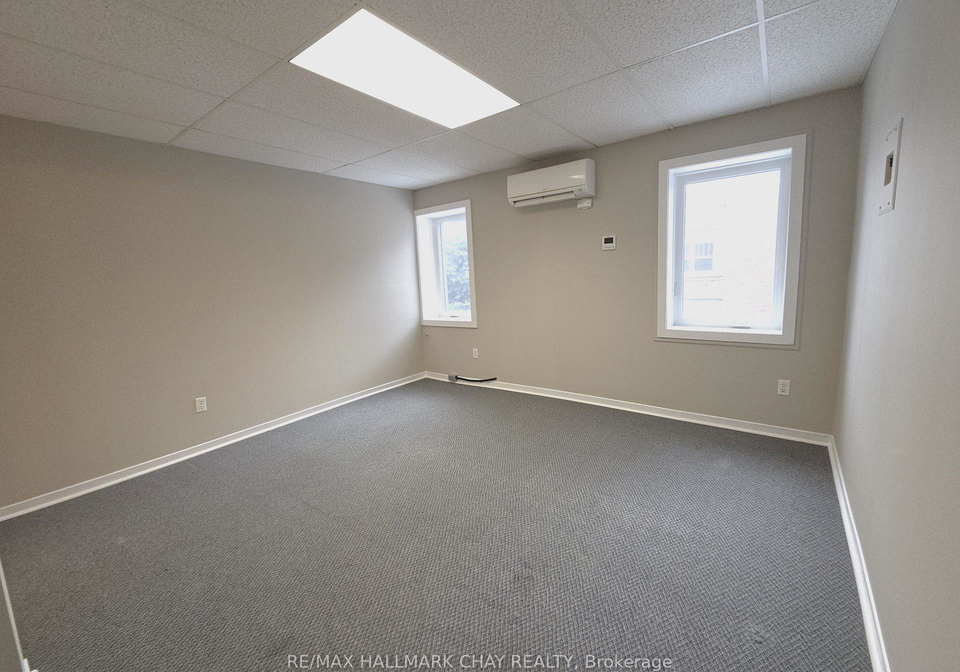 5queen-street-w-springwater-ontario-s12898046
