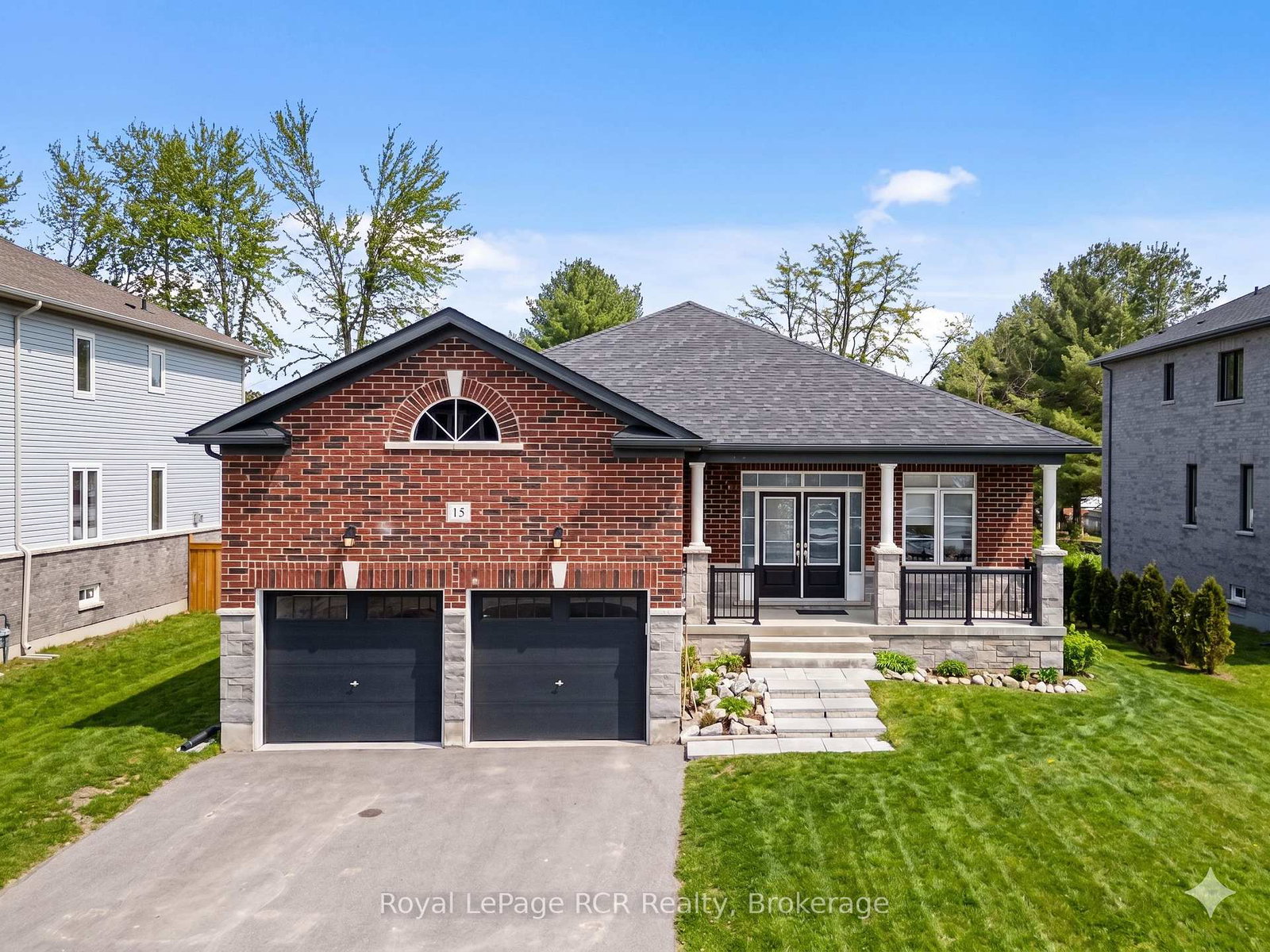 15-emerald-street-wasaga-beach-ontario-s12899038