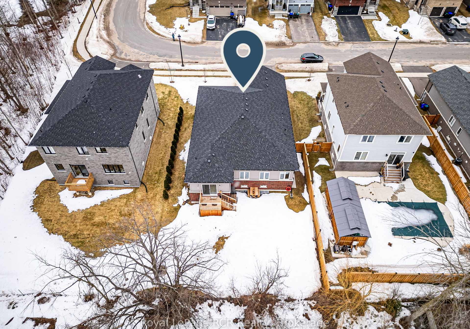 15-emerald-street-wasaga-beach-ontario-s12899038