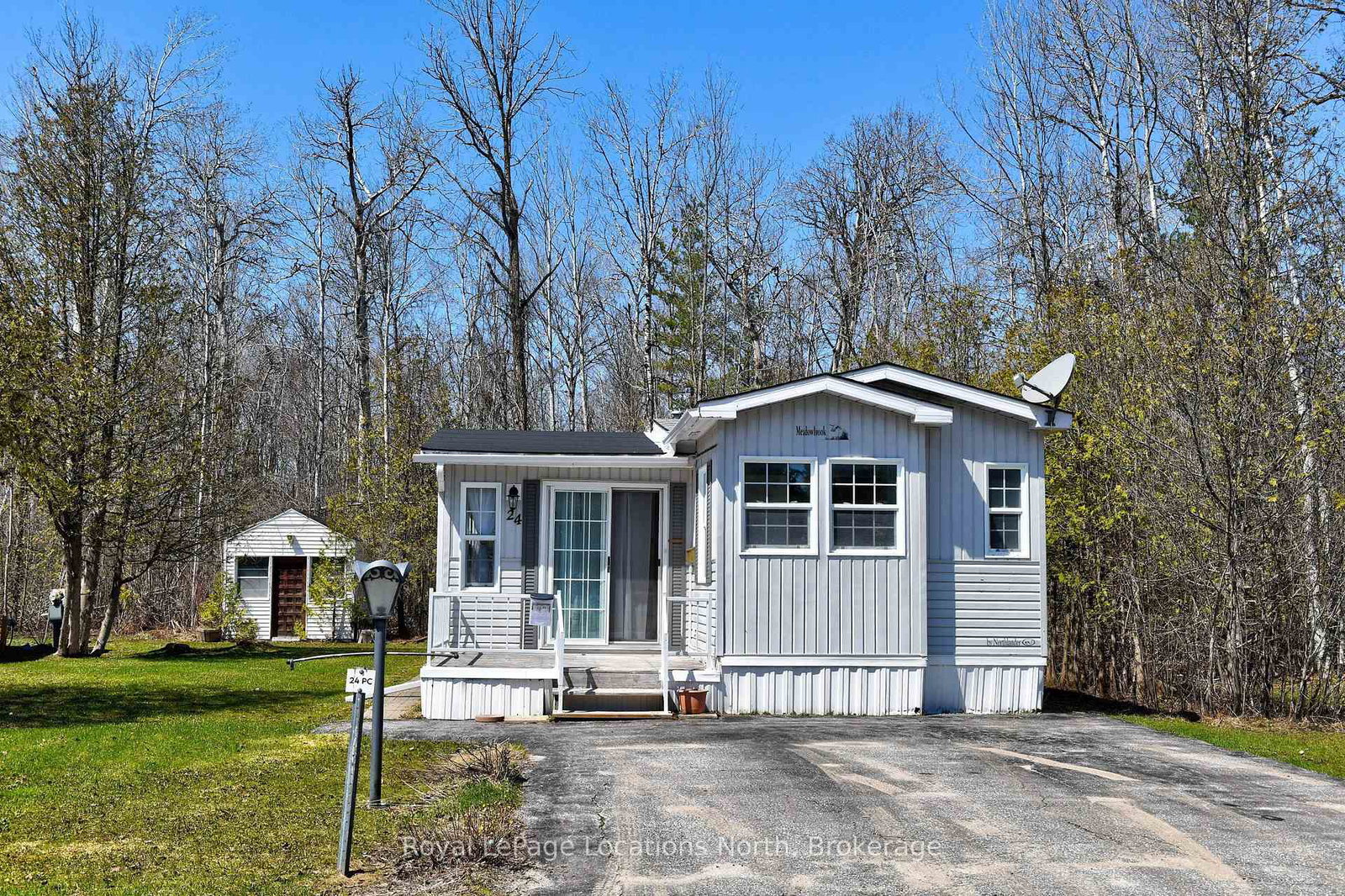 24-prince-charles-avenue-n-springwater-ontario-s12901452