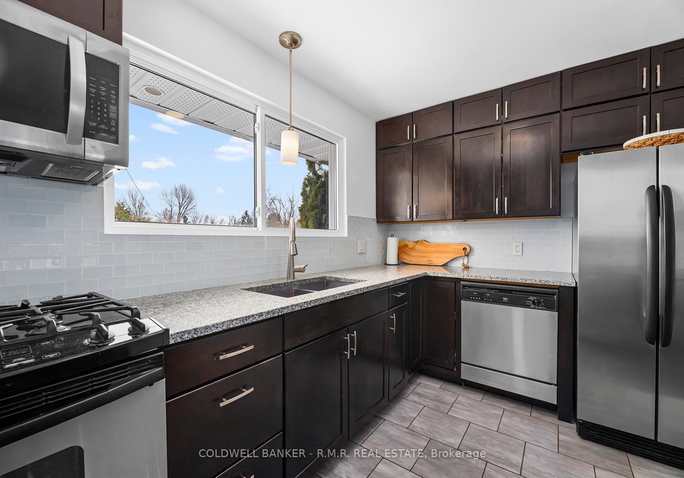 8-charlbrook-avenue-barrie-ontario-s12902850