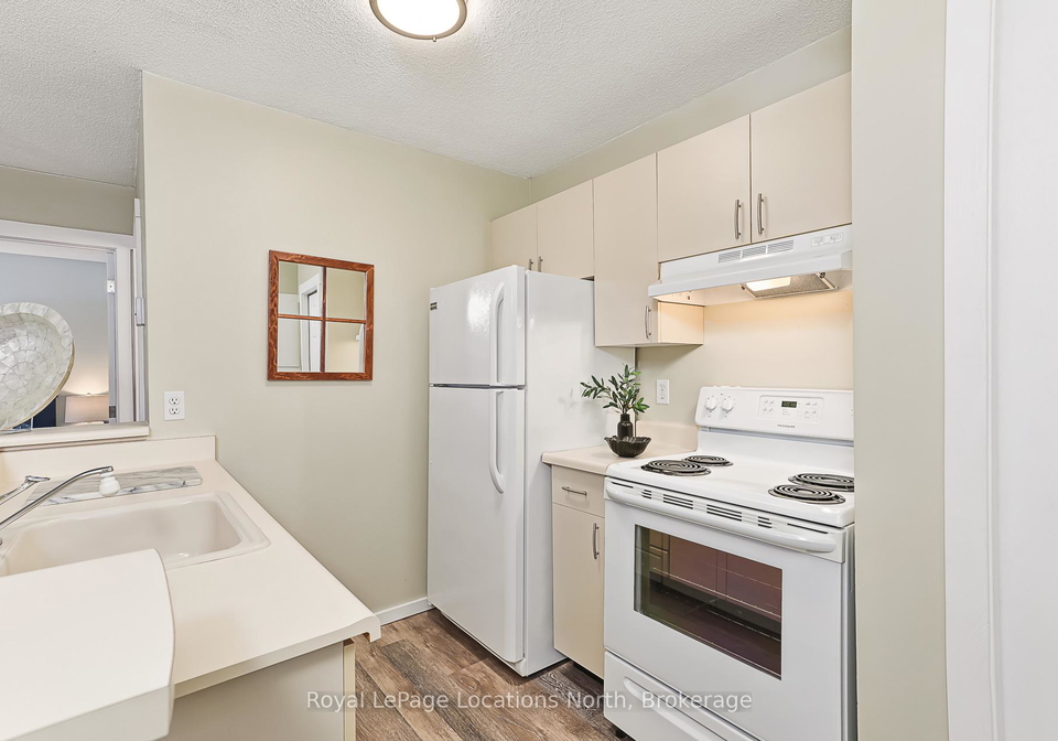 19-dawson-drive-collingwood-ontario-s12903114