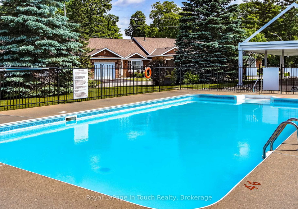 90-burke-street-penetanguishene-ontario-s12903952