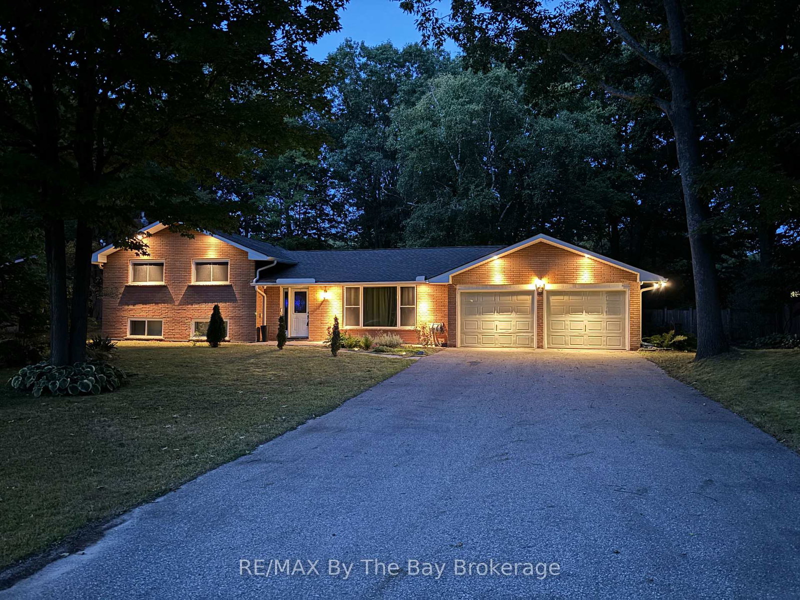 63-rodrium-road-wasaga-beach-ontario-s12909972