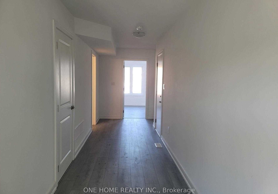 35-blue-forest-crescent-barrie-ontario-s12912632