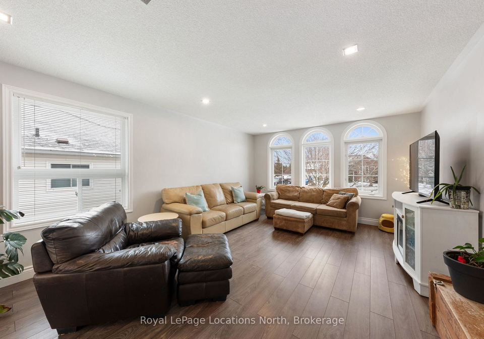 58-lamont-creek-drive-wasaga-beach-ontario-s12912914