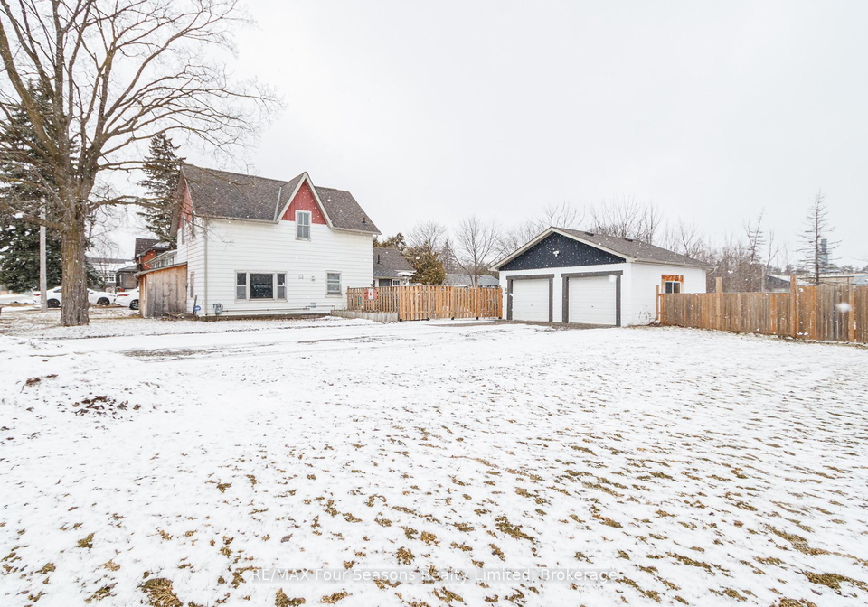 203-montreal-street-clearview-ontario-s12914166