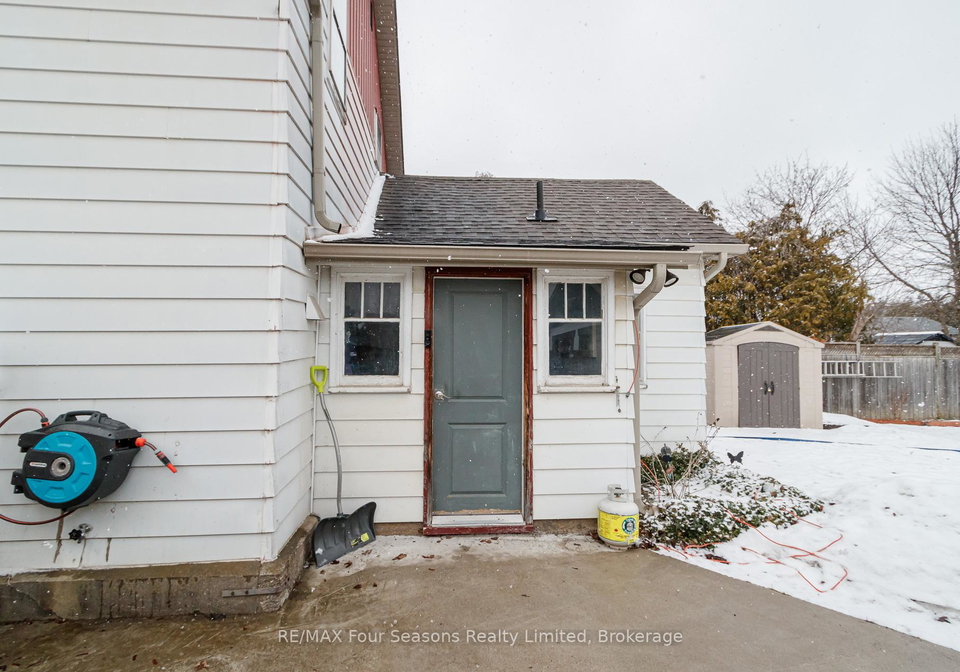 203-montreal-street-clearview-ontario-s12914166