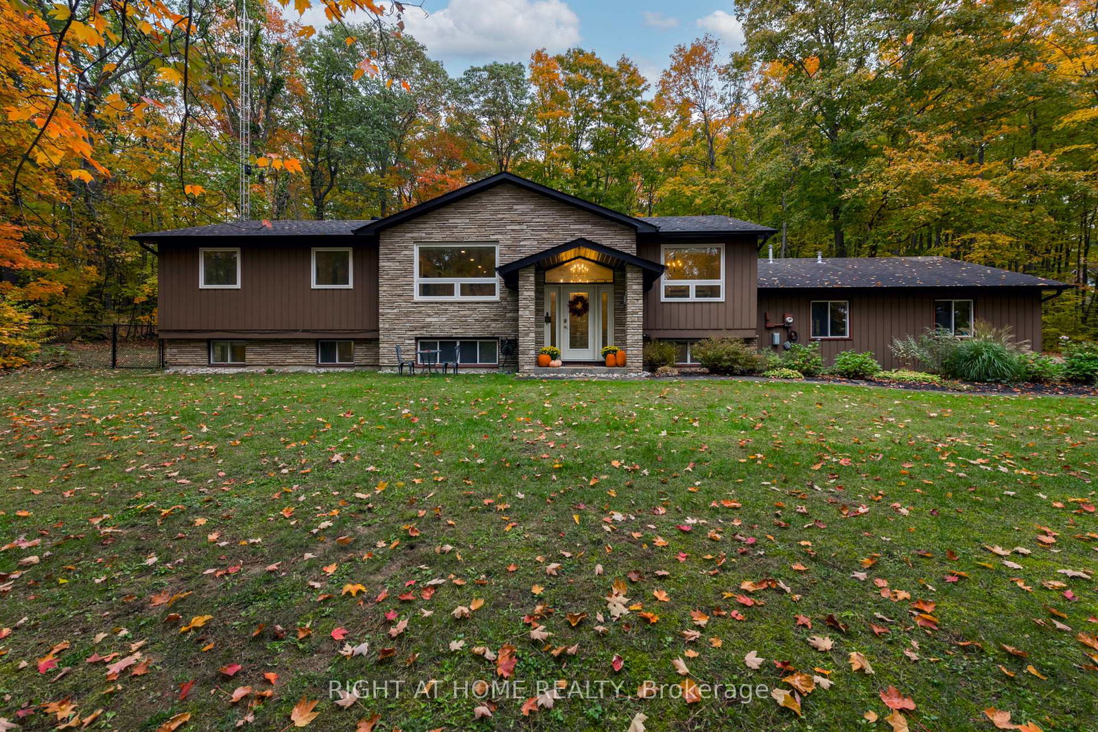 11-woodland-crescent-oro-medonte-ontario-s12922472