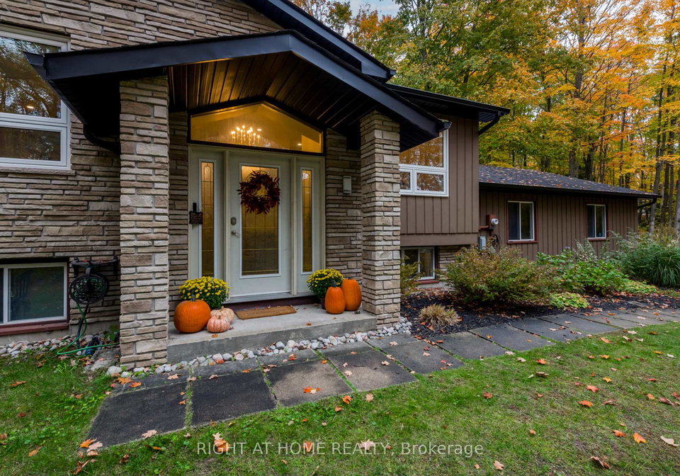 11-woodland-crescent-oro-medonte-ontario-s12922472