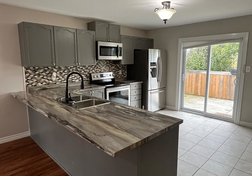 23-dunsmore-lane-barrie-ontario-s12926058