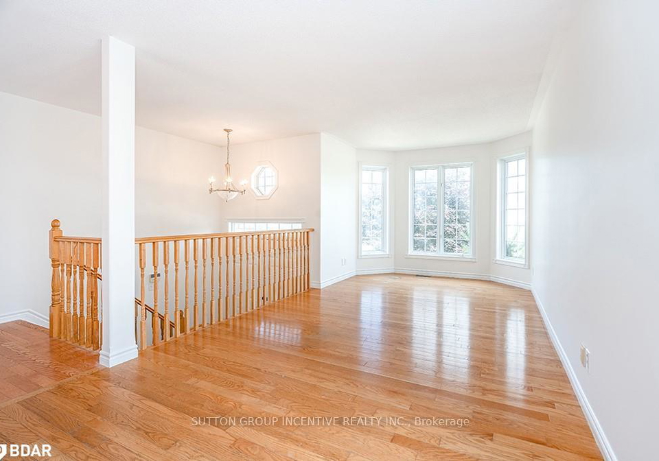 40-kell-place-barrie-ontario-s12931472