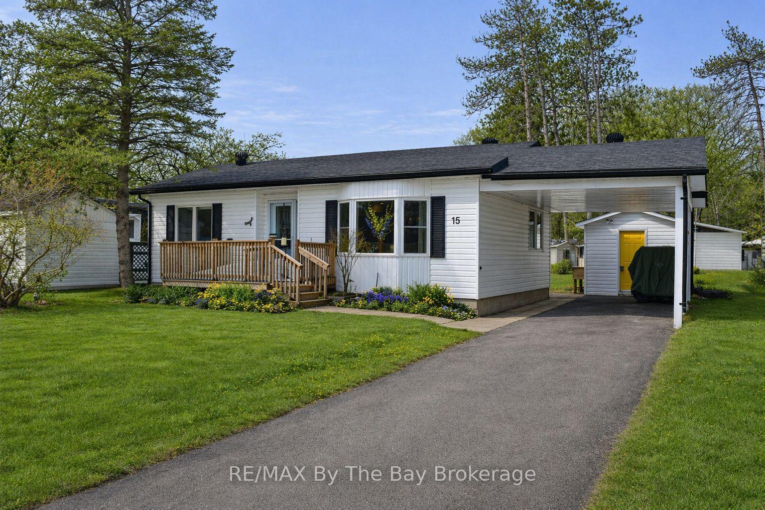 15-carruthers-street-s-wasaga-beach-ontario-s12934442
