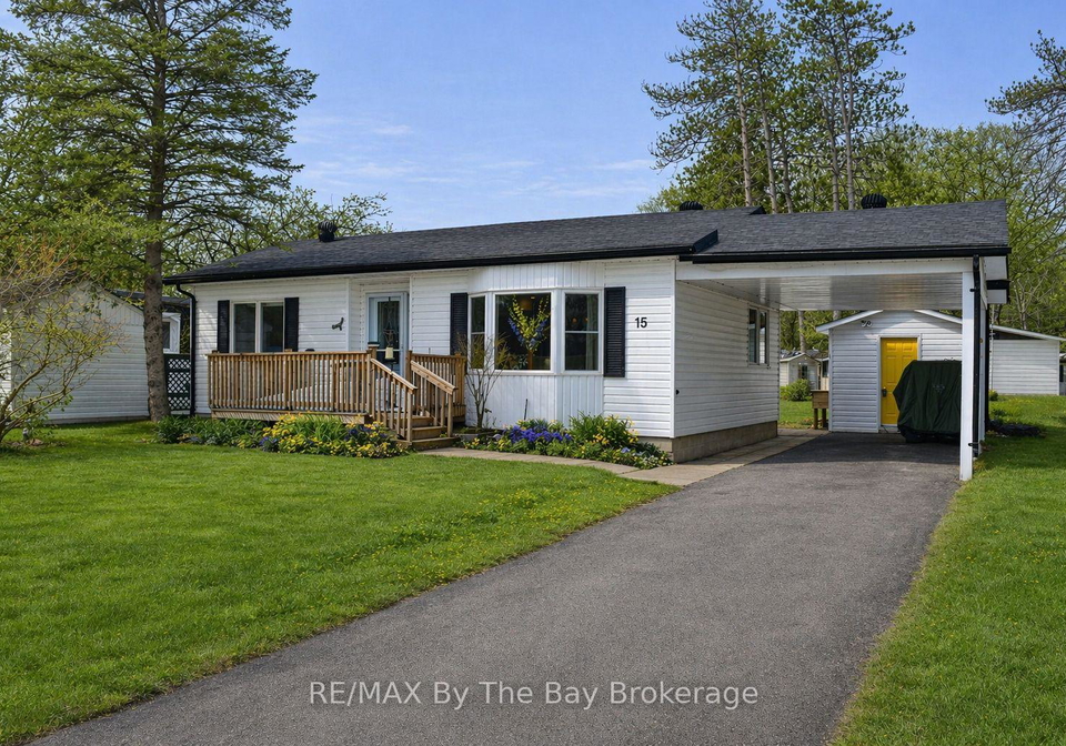 15-carruthers-street-s-wasaga-beach-ontario-s12934442