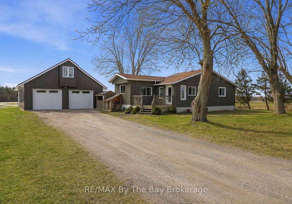 2533-flos-3-road-w-springwater-ontario-s12935852