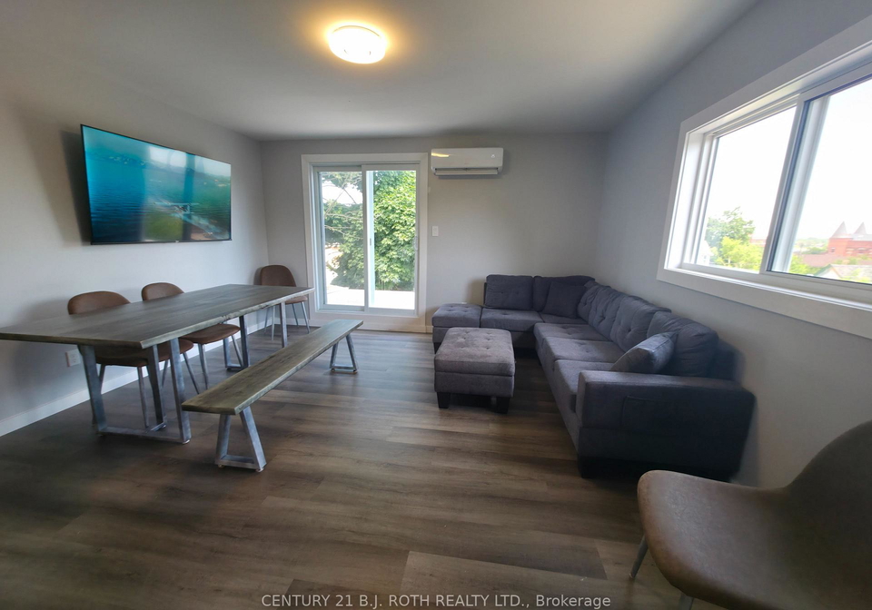 8albert-street-n-orillia-ontario-s12937846