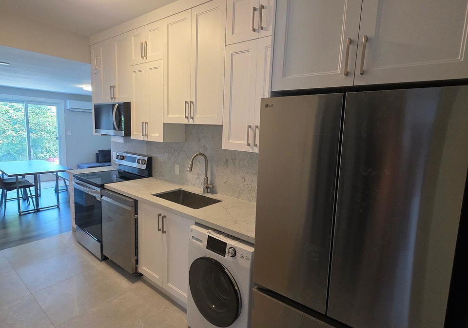 8albert-street-n-orillia-ontario-s12937846