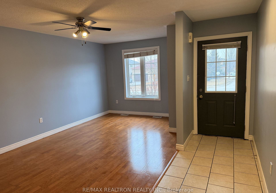 323-johnson-street-barrie-ontario-s12937994