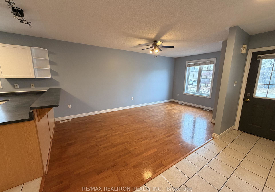 323-johnson-street-barrie-ontario-s12937994