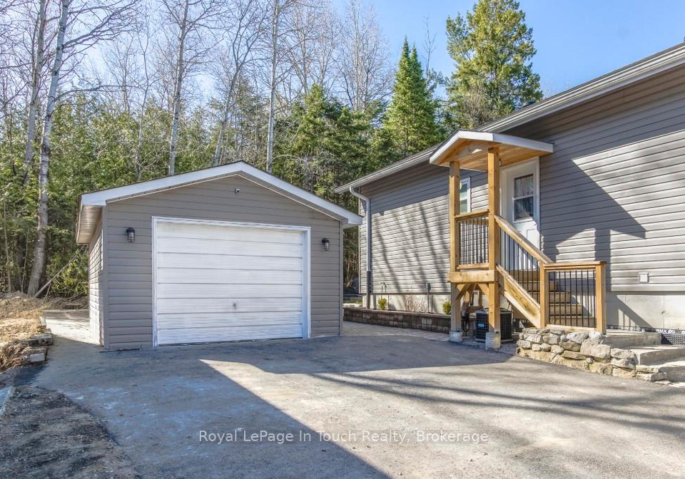 31-earldom-boulevard-tay-ontario-s12938124