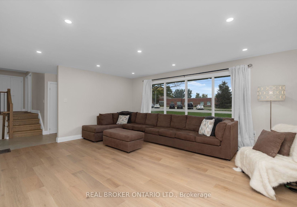 17-locke-avenue-clearview-ontario-s12939672