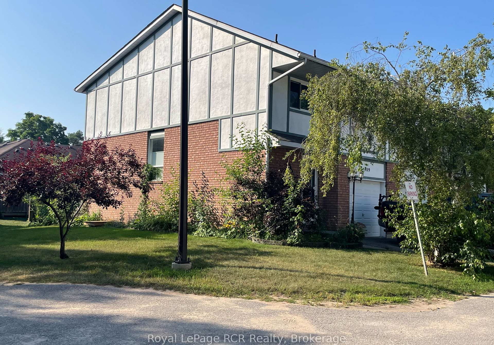 409-thomas-street-clearview-ontario-s12940650