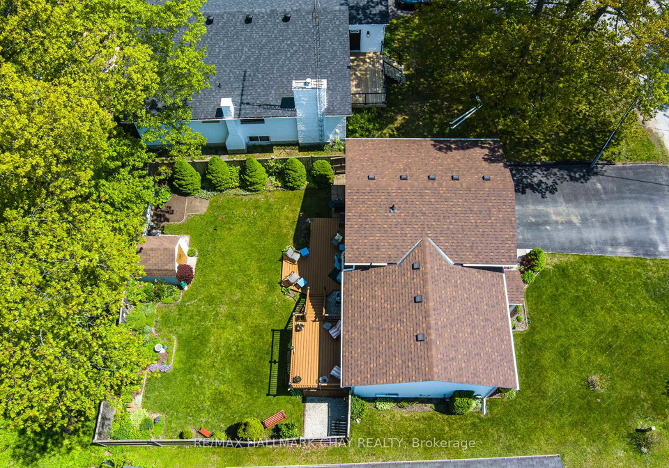 15-oaktree-court-wasaga-beach-ontario-s12943612