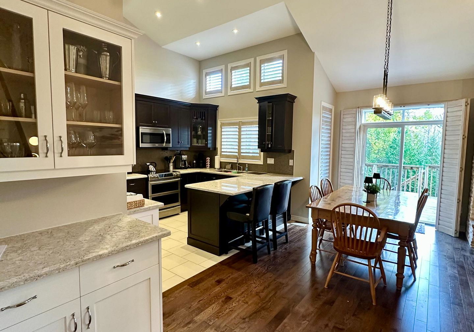 8-robbie-way-collingwood-ontario-s12946402