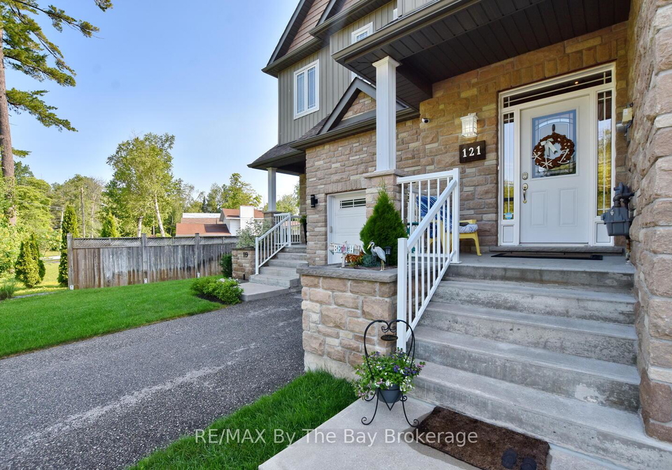121-45th-street-n-wasaga-beach-ontario-s12949380
