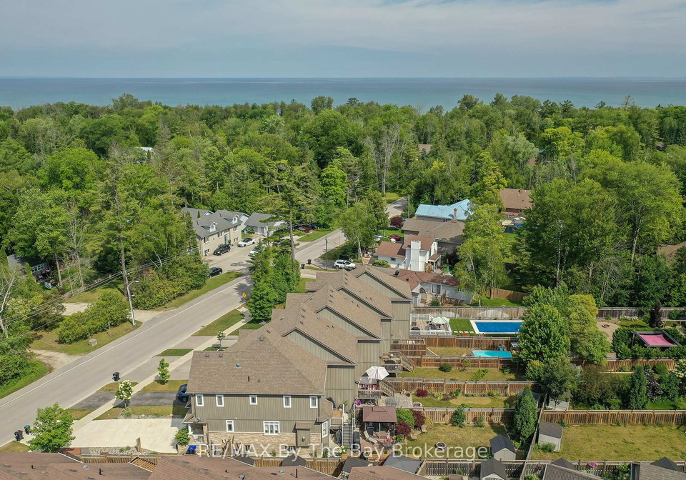 121-45th-street-n-wasaga-beach-ontario-s12949380