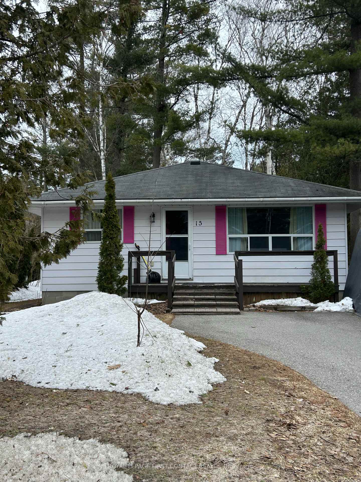 15-51st-street-s-wasaga-beach-ontario-s12950858