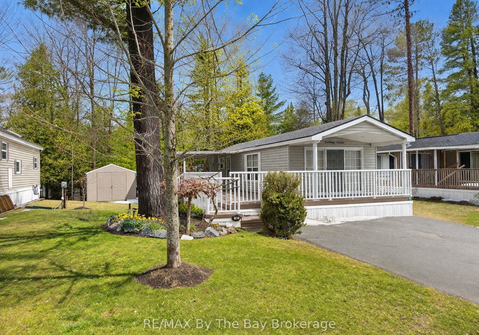 32-temagami-trail-wasaga-beach-ontario-s12952884